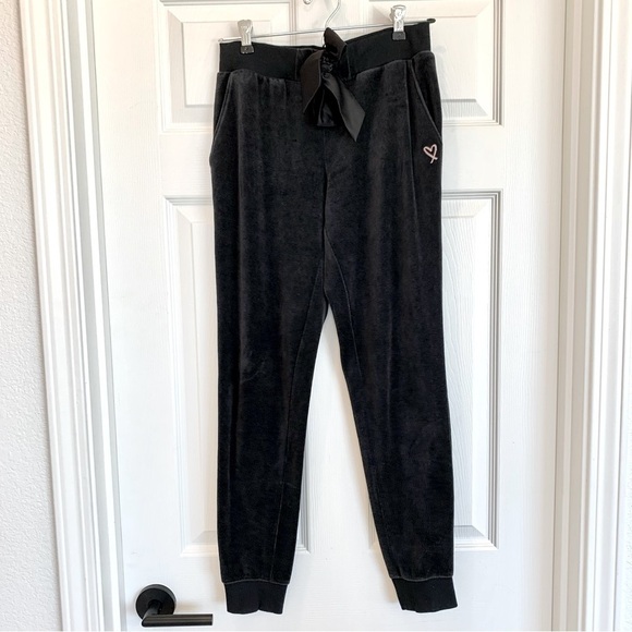 Victoria’s Secret Black Velour Bow-Front Jogger Pants - Picture 4 of 8